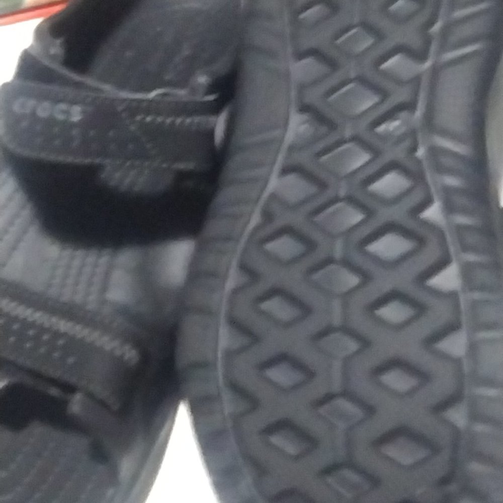 Crock Sandals - Picture 6 of 9